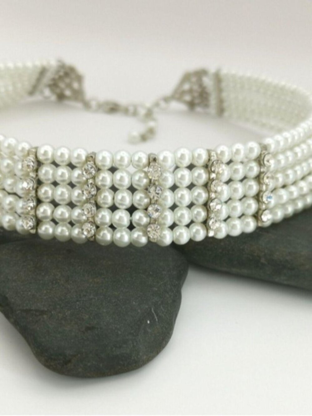White Pearl Crystal Choker Necklace 🆕 - Picture 4 of 4
